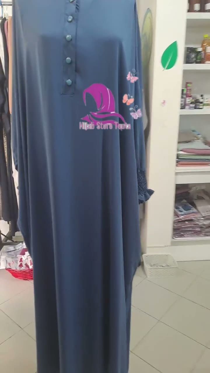 Abaja medine me mansheta të rrudhura